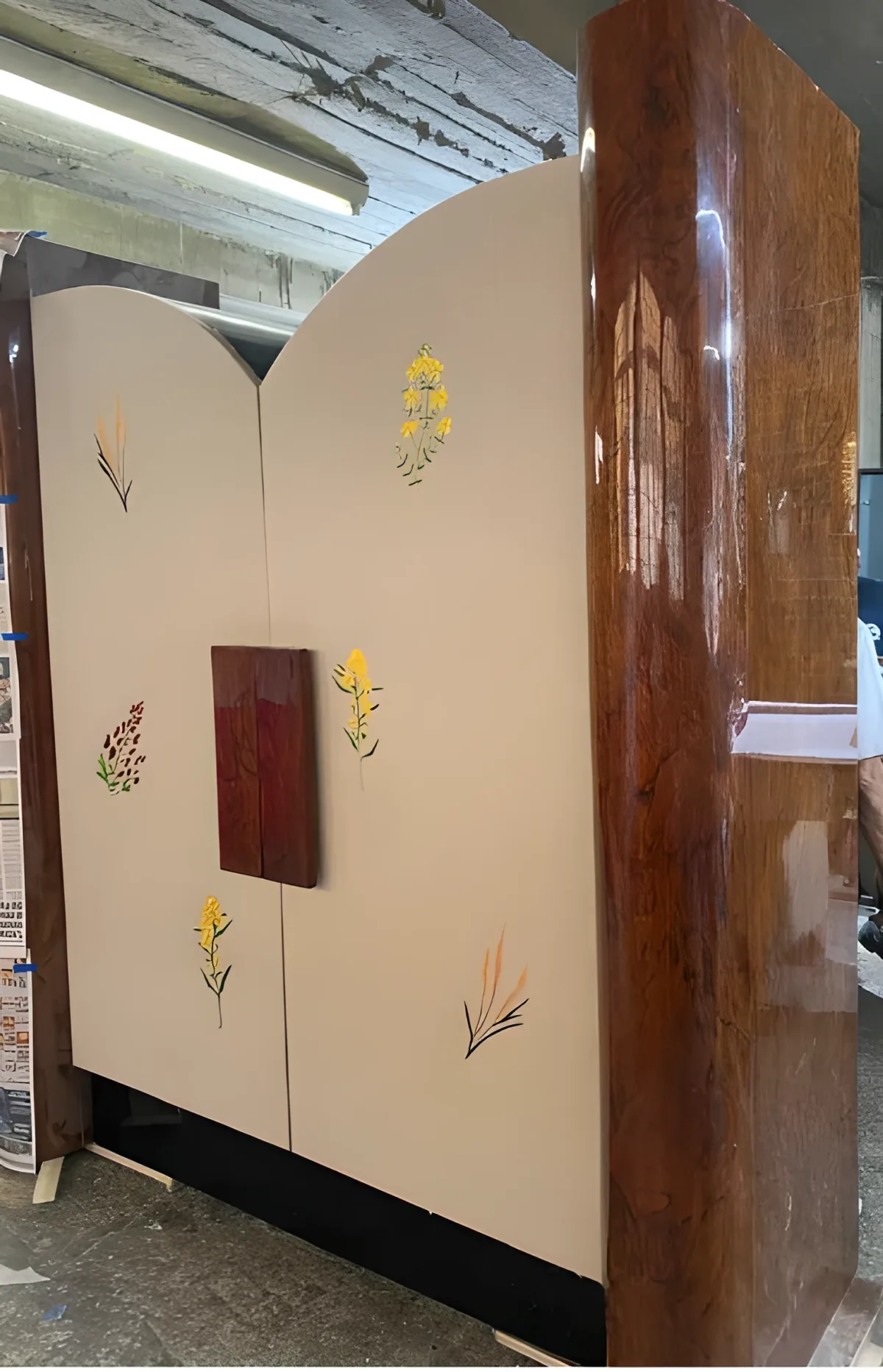 Art Deco cabinet in San Angel, burl veneer and bone parchment