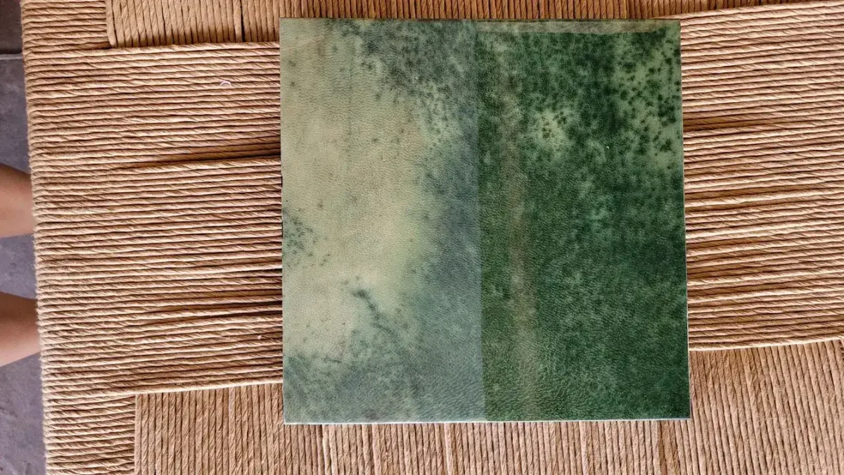 Emerald green high-gloss lacquered parchment sample